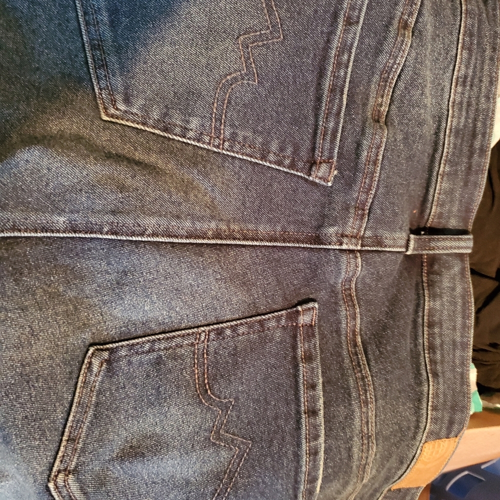 Jeans - Picture 2 of 4